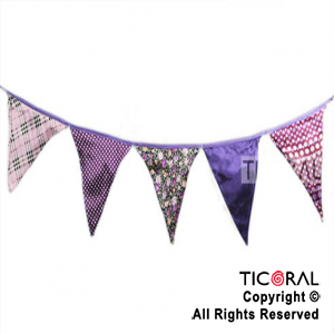 BANDERIN TELA 10 TRIANGULOS TONOS VIOLETA 15X20 (LARGO 3MTS APROX) HS5900-4 x 1